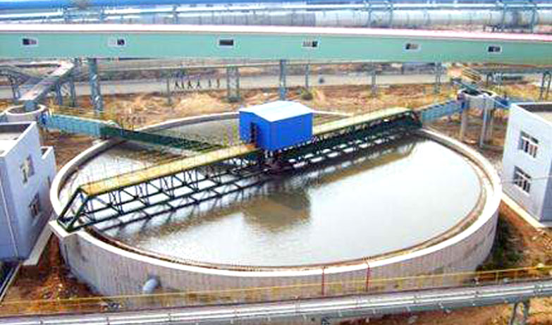 NZS型中心傳動(dòng)刮泥機(jī)